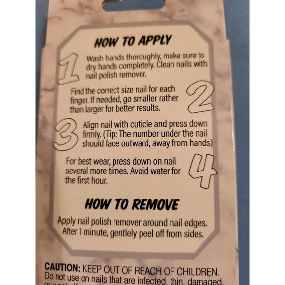 2 INSTANT GLAM NAIL METALIC COLOR PRESS ON FAKE NAILS. BX OF 12 GOLD - Picture 5 of 5